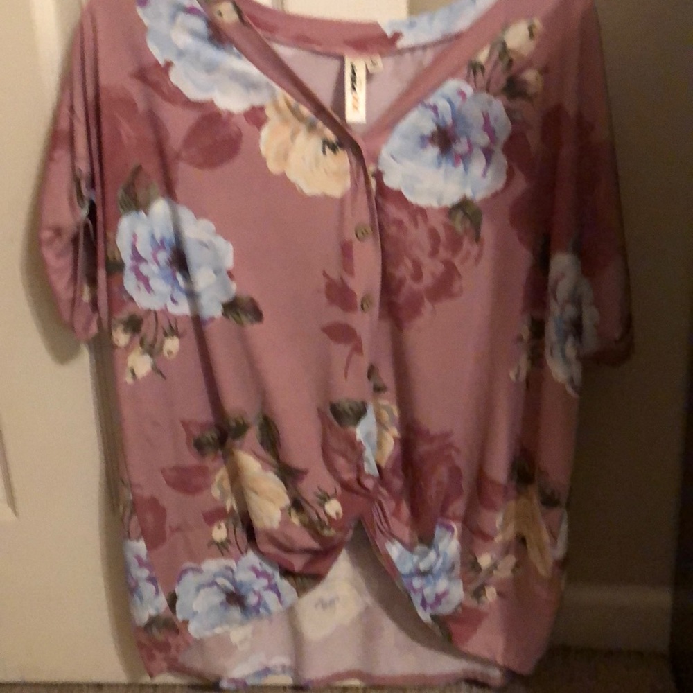 Beautiful rose pattern top